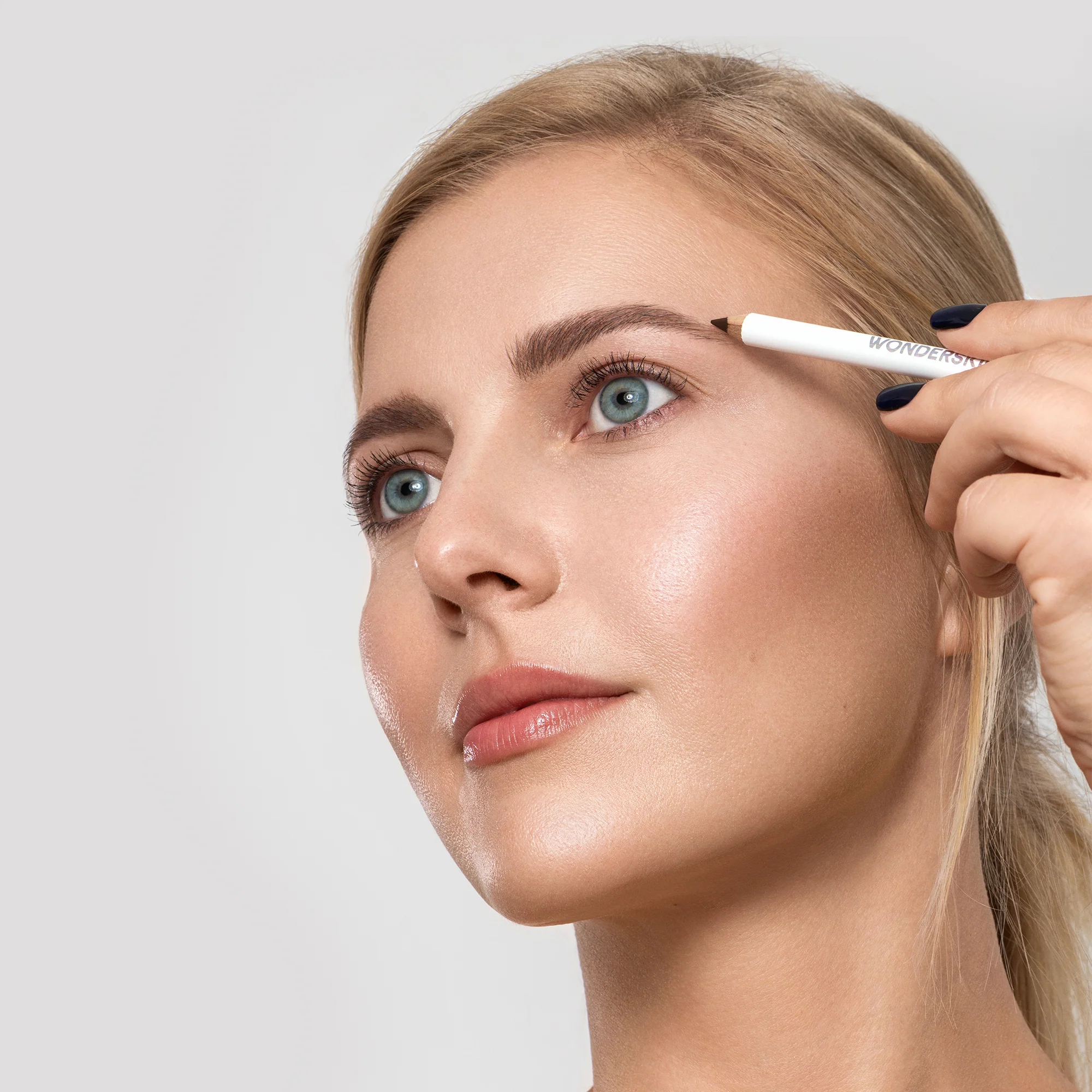WONDER BLADING Brow Pomade in a Pencil - Image 7